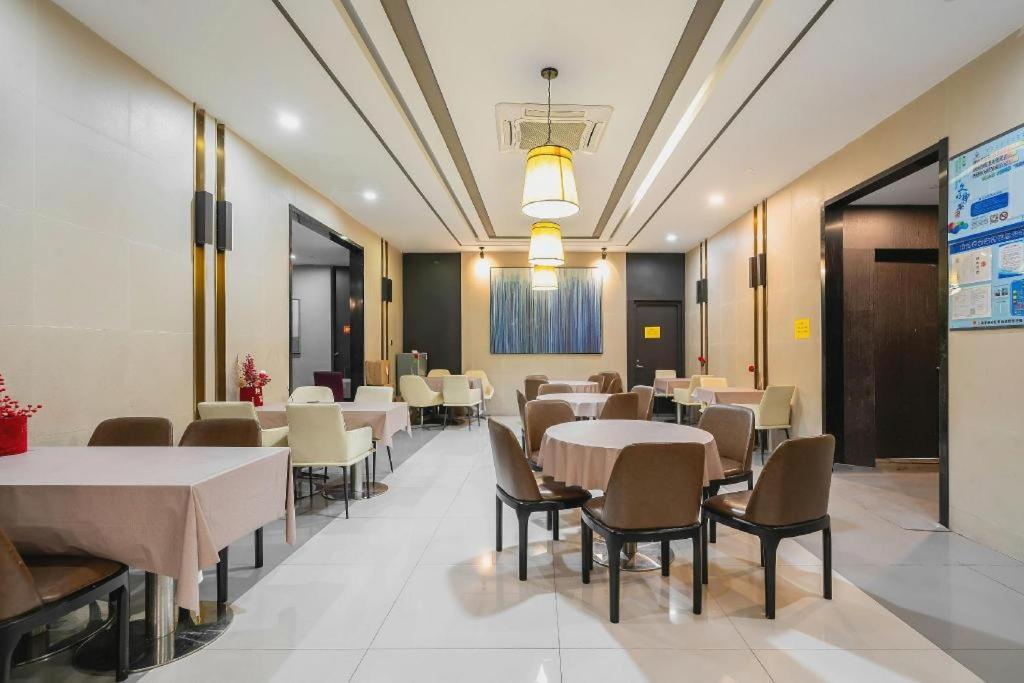 Magnotel Hotel Shanghai Railway Station Magnolia Plaza מראה חיצוני תמונה